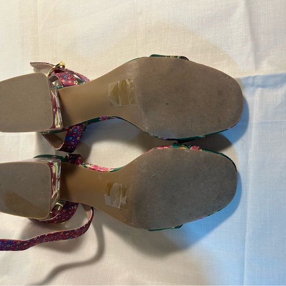 Betsey Johnson Floral Heels with Clear Block Heel - Picture 6 of 6